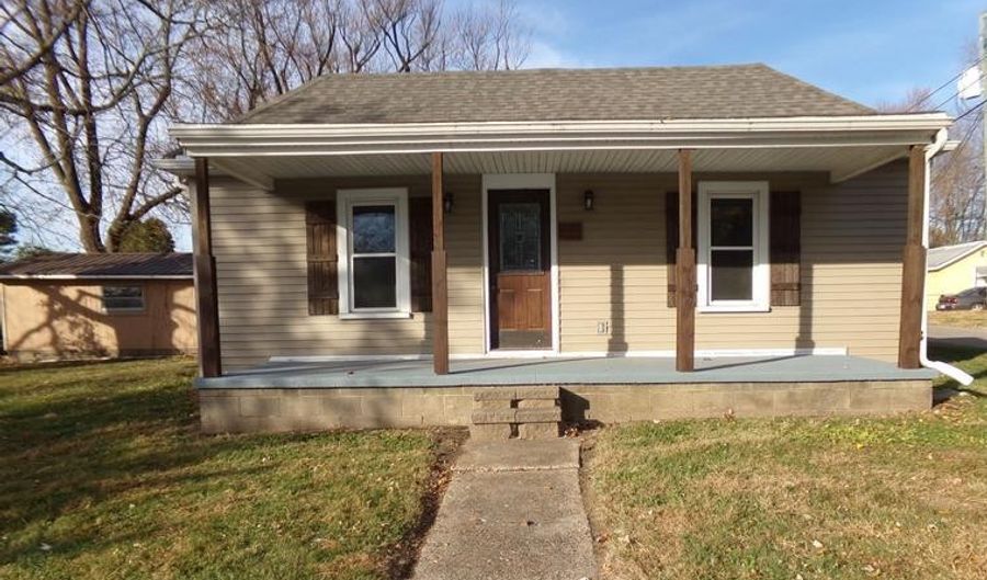 217 S 8TH St, Boonville, IN 47601 - 2 Beds, 1 Bath