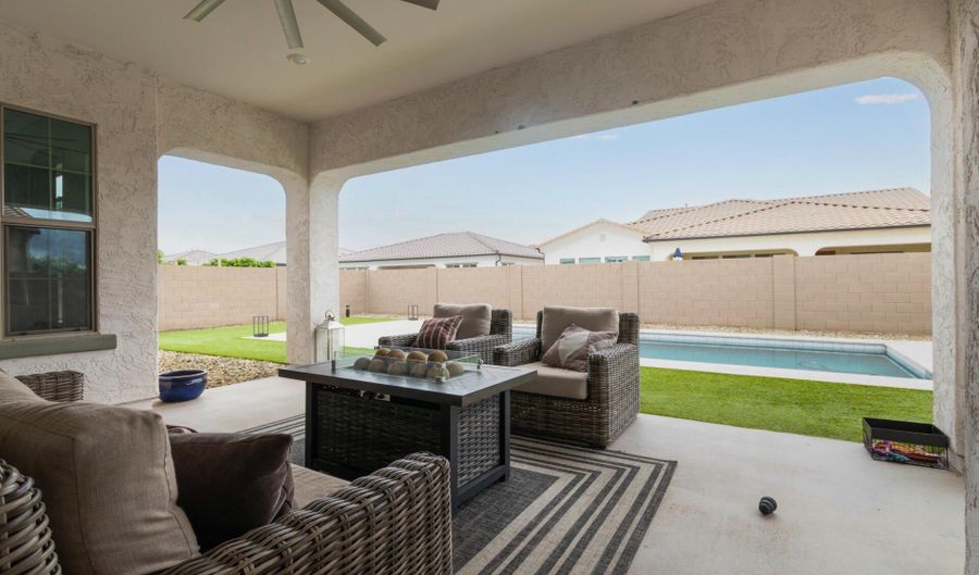 11807 W PARKWAY Ln, Avondale, AZ 85323 - 3 Beds, 2 Bath