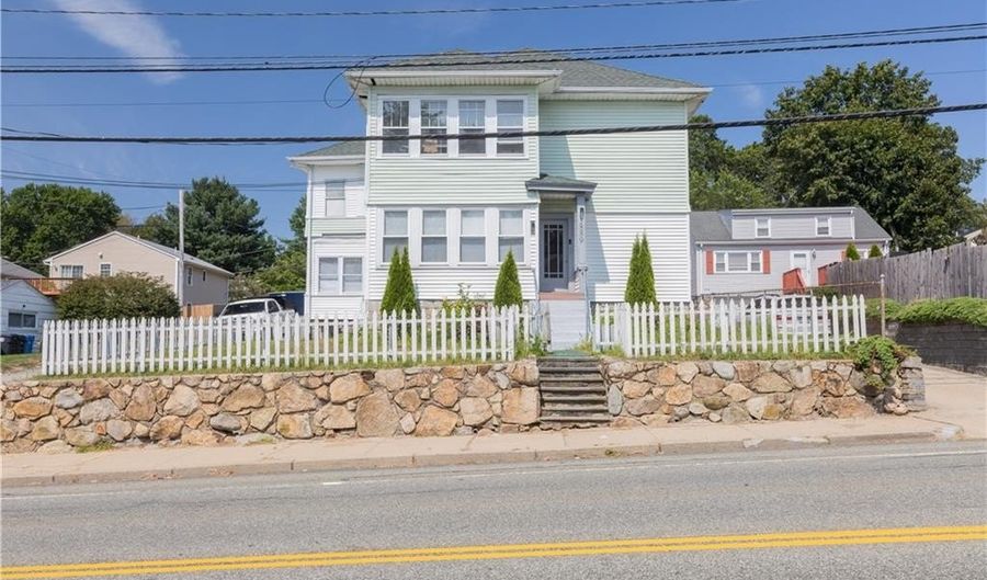 3889 Mendon Rd, Cumberland, RI 02864 - 8 Beds, 3 Bath