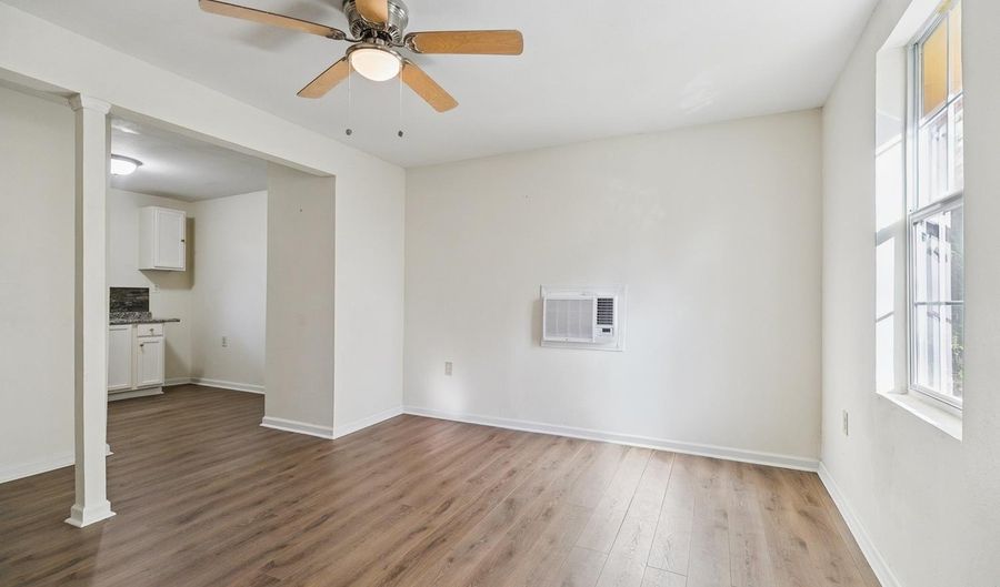 2371 E Smiley Ave, Baton Rouge, LA 70806 - 2 Beds, 1 Bath