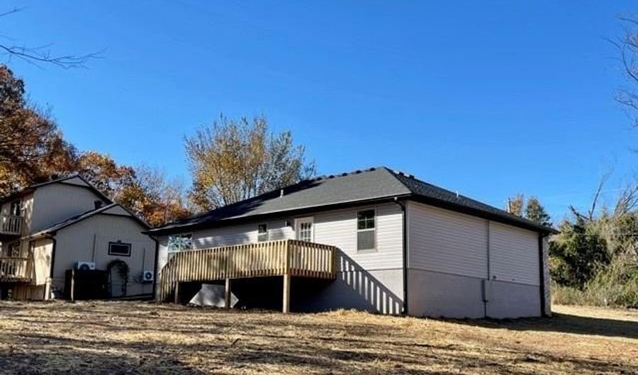 40 Eriboll Ln, Bella Vista, AR 72715 - 3 Beds, 2 Bath