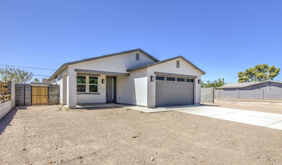 9401 W CORONADO Dr, Arizona City, AZ 85123 - 3 Beds, 2 Bath