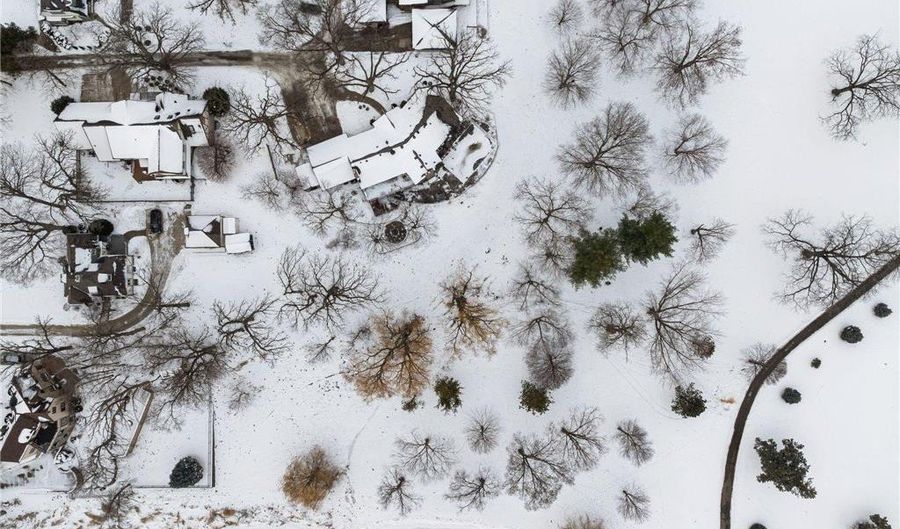 701 4th St SW, Austin, MN 55912 - 6 Beds, 5 Bath