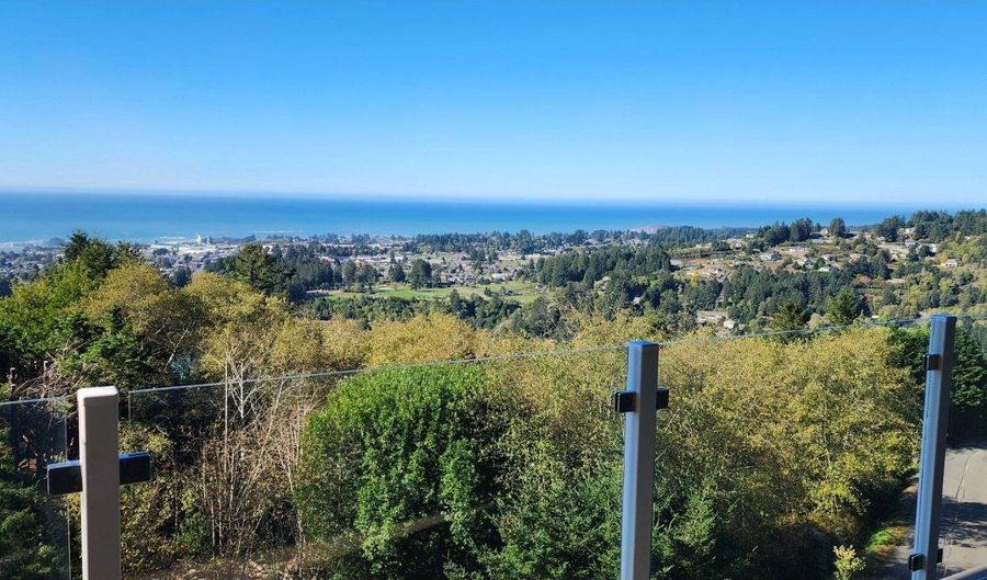 16898 CROWN TERRACE Rd, Brookings, OR 97415 - 4 Beds, 3 Bath