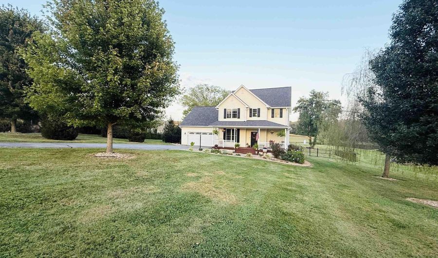 810 Glen Meadows Pkwy, Bedford, IN 47421 - 3 Beds, 3 Bath