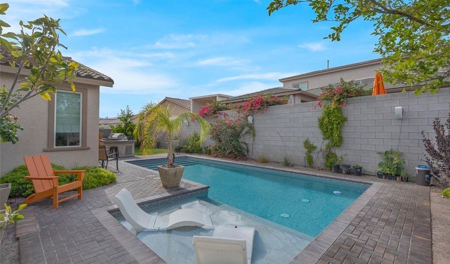 1526 Washburn St, Boulder City, NV 89005 - 3 Beds, 2 Bath