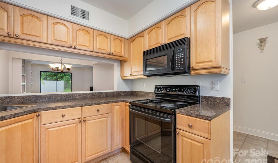 3709 Willow Point Dr, Charlotte, NC 28277 - 2 Beds, 2 Bath