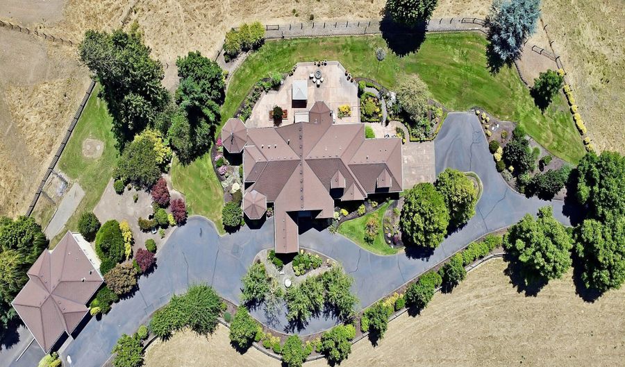 13424 EHLEN Rd, Aurora, OR 97002 - 4 Beds, 3 Bath