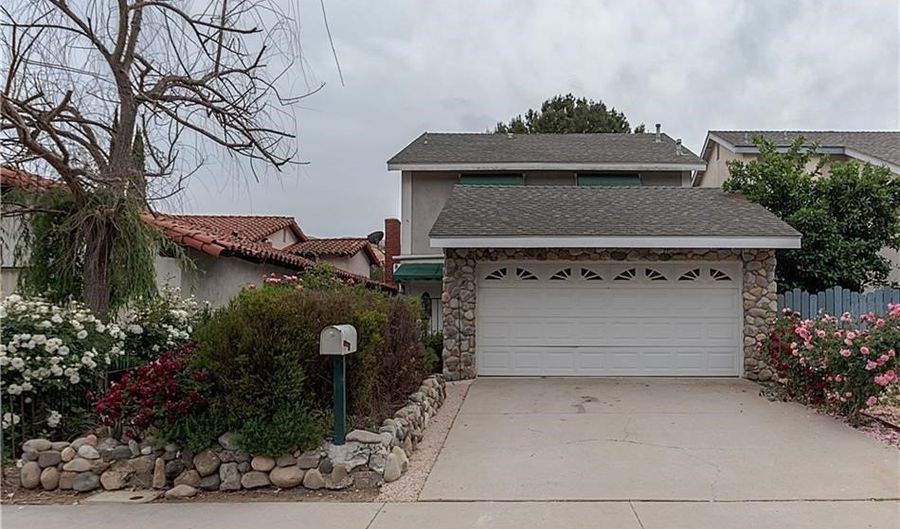 30658 Lakefront Dr, Agoura Hills, CA 91301 - 4 Beds, 3 Bath