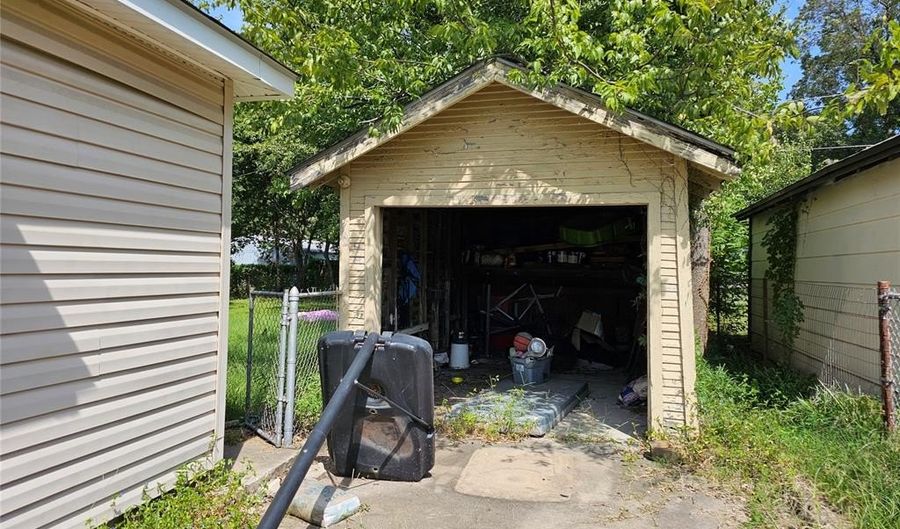 622 W 23rd St, Ada, OK 74820 - 3 Beds, 2 Bath