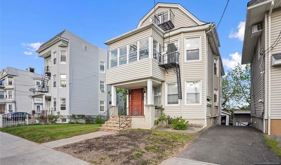 608 Washington Ave, Belleville, NJ 07109 - 2 Beds, 1 Bath