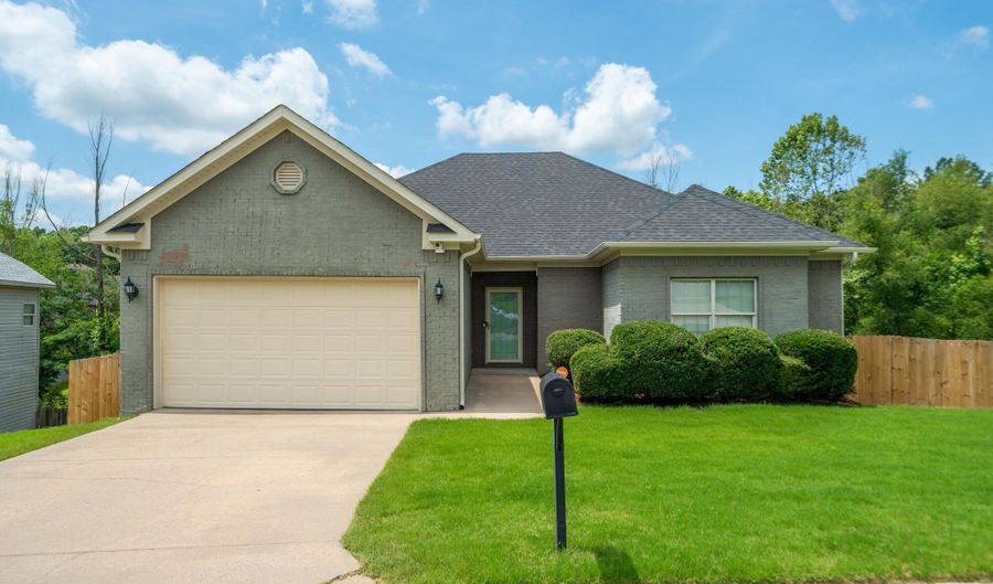 5705 John Hancock Dr, Benton, AR 72019 - 3 Beds, 2 Bath