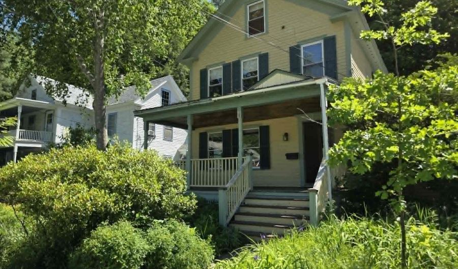 65 Cedar St, Brattleboro, VT 05301 - 4 Beds, 2 Bath