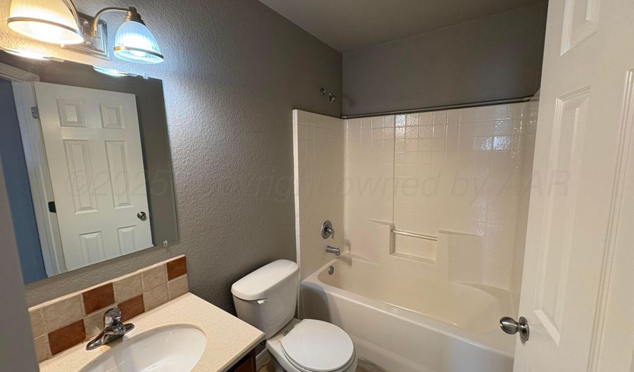 4800 MAMMOTH Ln, Amarillo, TX 79110 - 3 Beds, 2 Bath