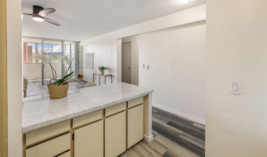 1031 Ala Napunani St 1002, Honolulu, HI 96818 - 2 Beds, 2 Bath
