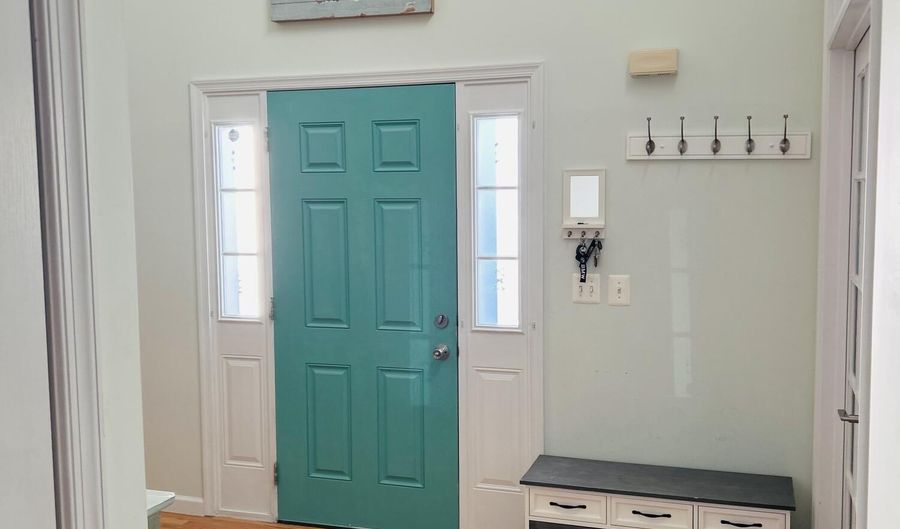 6 Key Largo Ct, Bayville, NJ 08721 - 4 Beds, 2 Bath