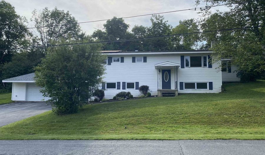 23 Lisa Dr, Barre, VT 05641 - 3 Beds, 3 Bath