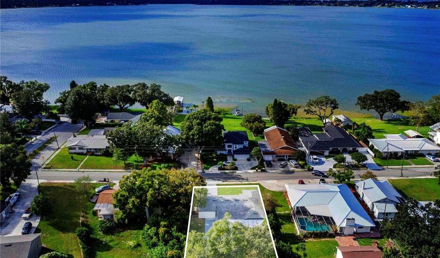 336 BAY St, Auburndale, FL 33823 - 4 Beds, 2 Bath