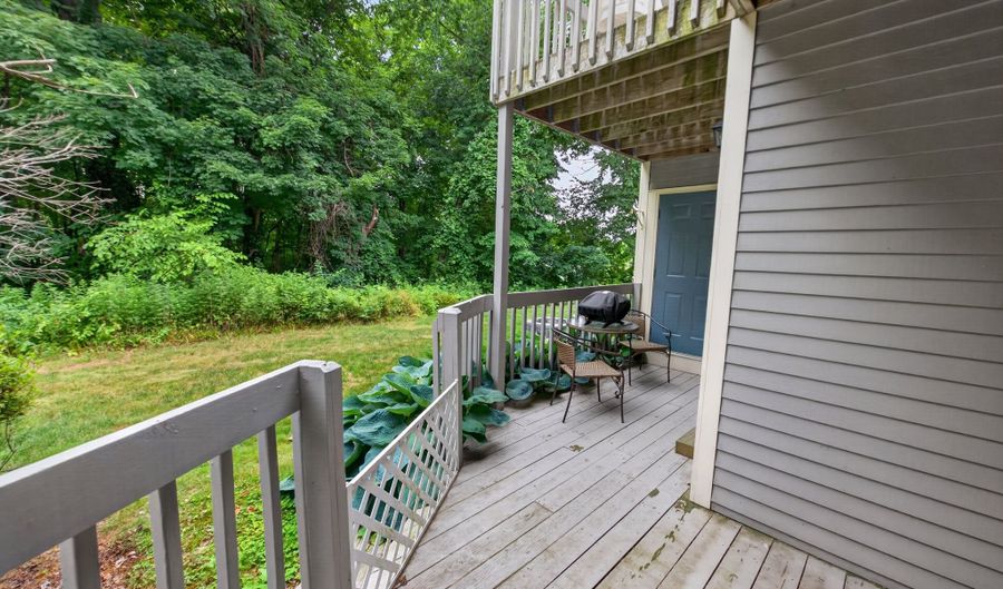 24 Manorwood Dr 24, Branford, CT 06405 - 2 Beds, 2 Bath