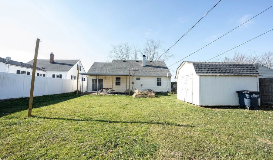 227 S 12th Ave, Beech Grove, IN 46107 - 3 Beds, 1 Bath