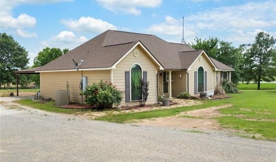 5764 S Carr Pen, Tushka, OK 74525 - 3 Beds, 2 Bath