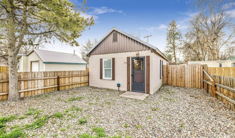 717 3rd Ave E, Gooding, ID 83330 - 1 Beds, 1 Bath