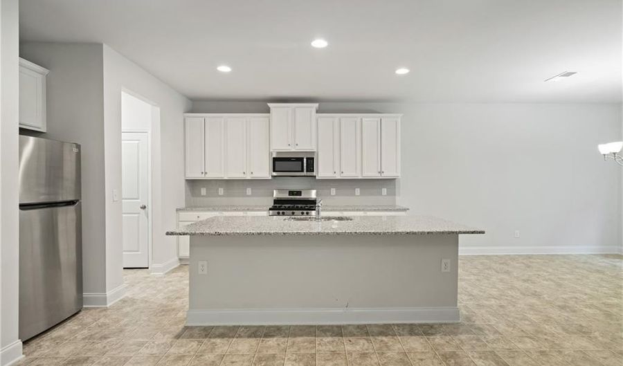 61 Castlemoor Loop, Adairsville, GA 30103 - 3 Beds, 3 Bath