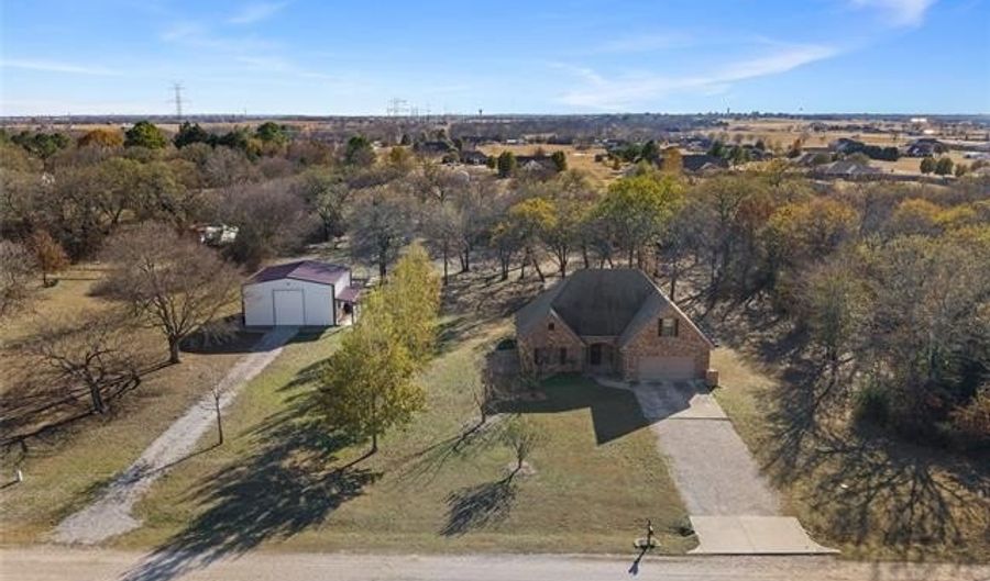 234 Farland St, Ardmore, OK 73401 - 5 Beds, 3 Bath