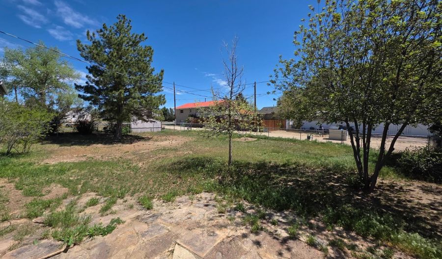 211 Jolley Ave, Douglas, WY 82633 - 3 Beds, 2 Bath