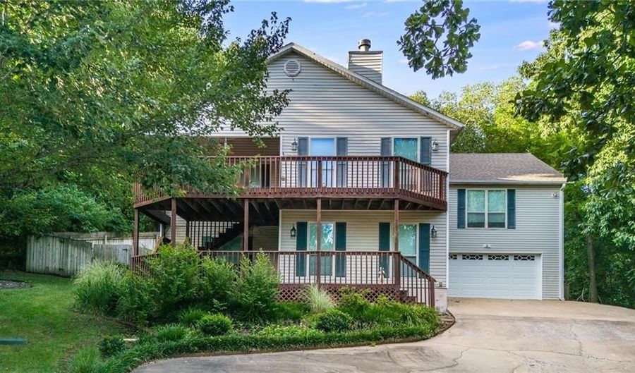 21 Castleford Dr, Bella Vista, AR 72714 - 3 Beds, 3 Bath