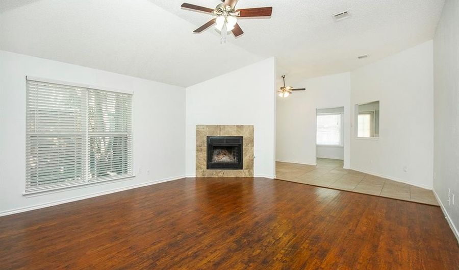 726 Cottonwood Dr, Allen, TX 75002 - 3 Beds, 2 Bath