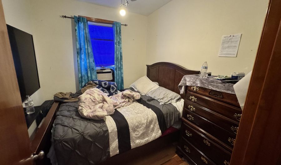 904 BROADWAY, Bayonne, NJ 07002 - 0 Beds, 0 Bath