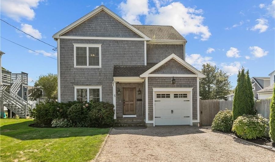 5 Lowndes St, Newport, RI 02840 - 3 Beds, 2 Bath
