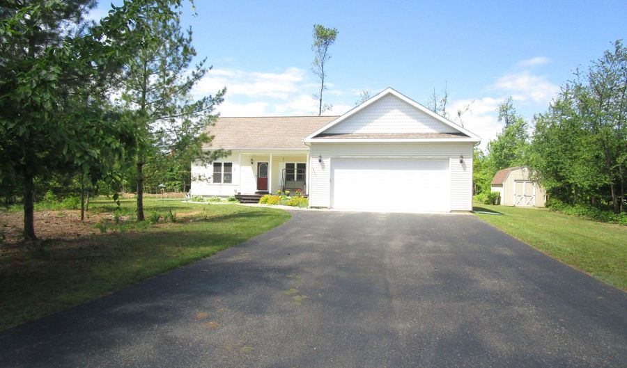 7830 Red Pine Trl, Alanson, MI 49706 - 5 Beds, 3 Bath