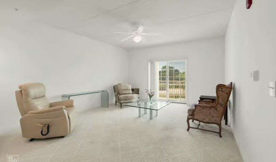 701 W Rand Rd 235, Arlington Heights, IL 60004 - 2 Beds, 2 Bath