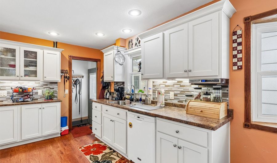 510 SE Sharon Dr, Ankeny, IA 50021 - 3 Beds, 2 Bath