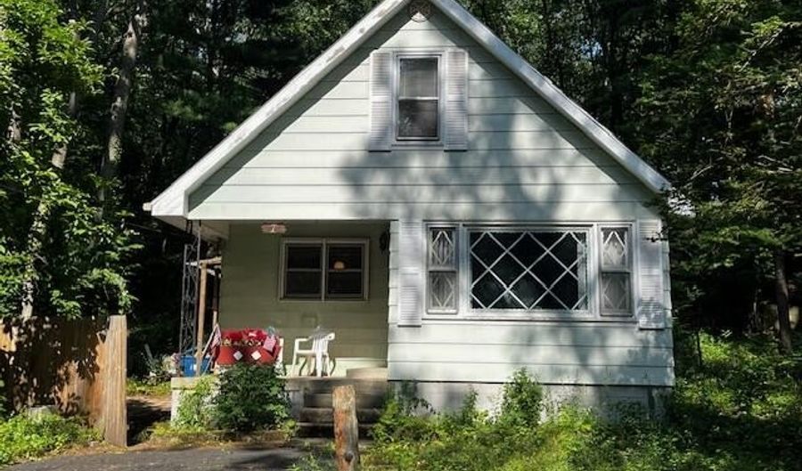 7 S Shore Ave, Beverly Shores, IN 46301 - 5 Beds, 1 Bath