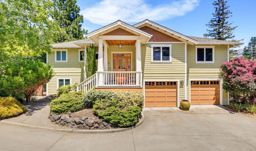425 Merrill Cir, Ashland, OR 97520 - 4 Beds, 3 Bath