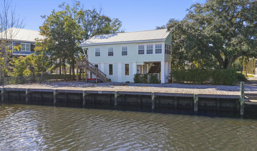 11046 New York St, Bay St. Louis, MS 39520 - 1 Beds, 1 Bath