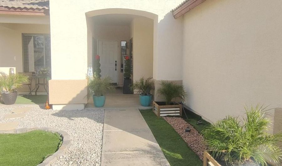 1326 E 11TH St, Casa Grande, AZ 85122 - 3 Beds, 2 Bath