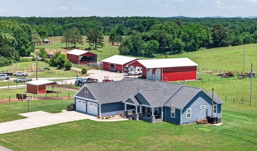 5335 Hickey Ridge Rd, Baxter, TN 38544 - 3 Beds, 2 Bath