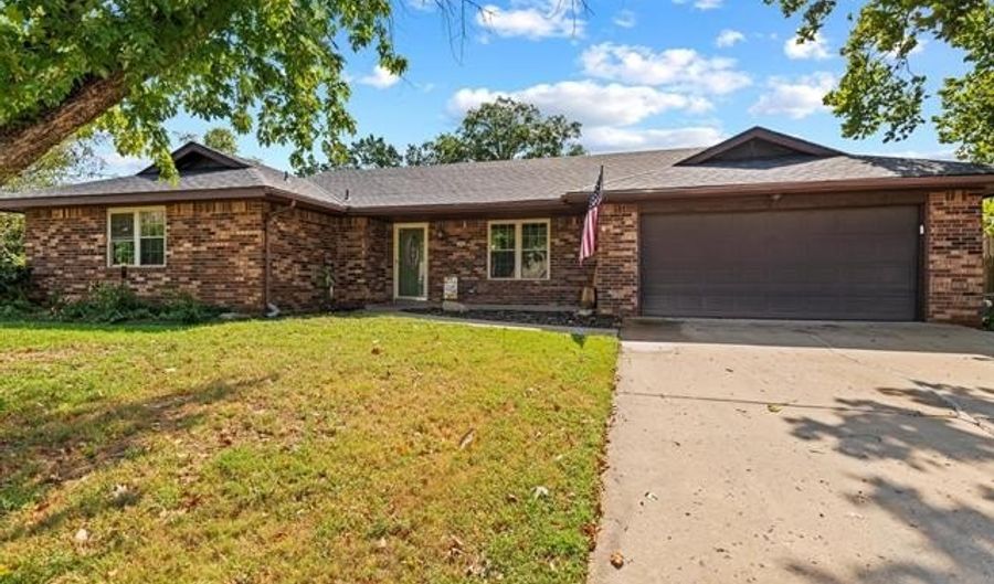 1906 Windstone Dr, Bartlesville, OK 74006 - 4 Beds, 2 Bath