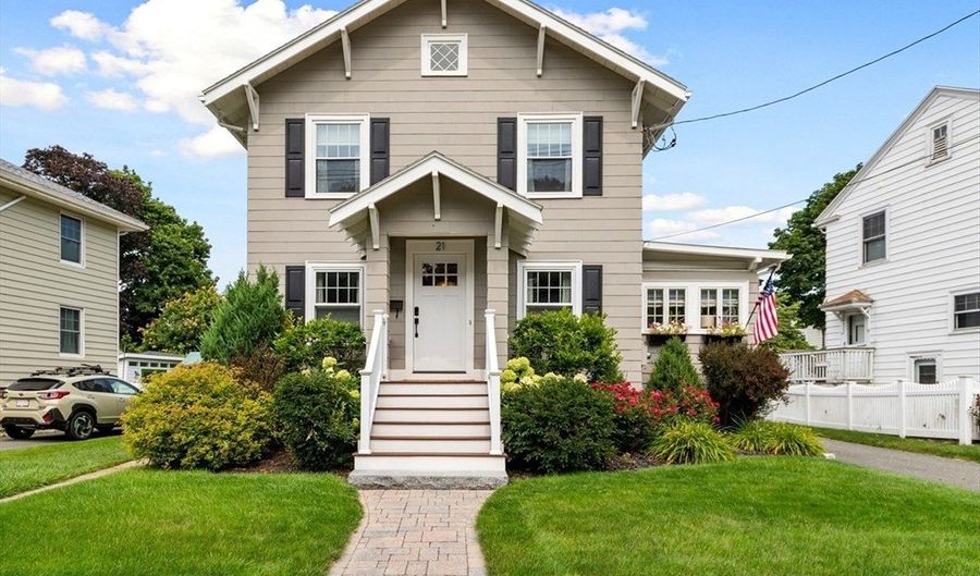21 Bertram St, Beverly, MA 01915 - 3 Beds, 3 Bath