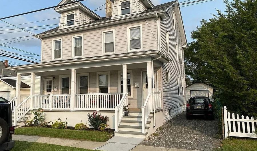 902 E St 904, Belmar, NJ 07719 - 3 Beds, 1 Bath