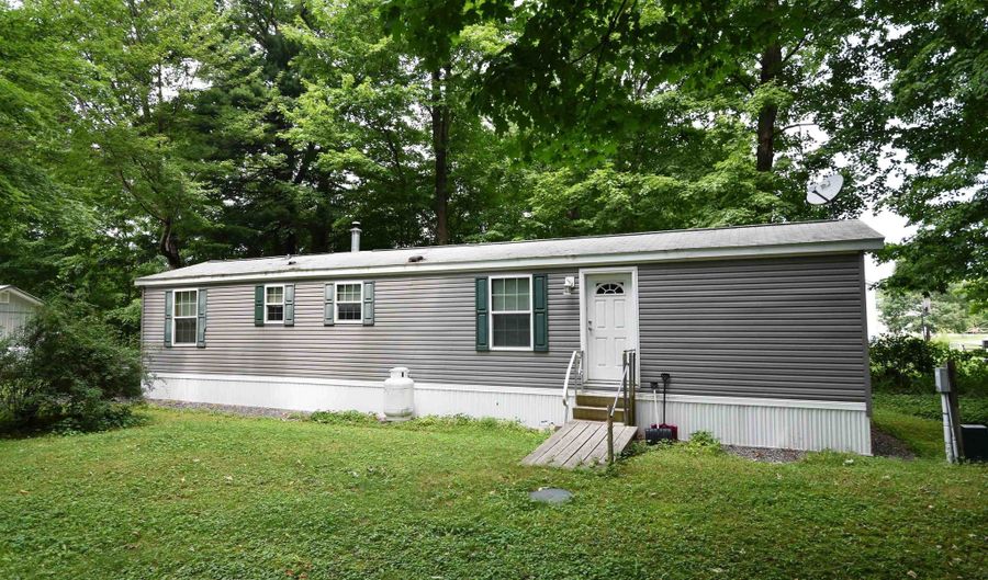 83 Hermit Thrush Ln 16, Bristol, VT 05443 - 2 Beds, 1 Bath