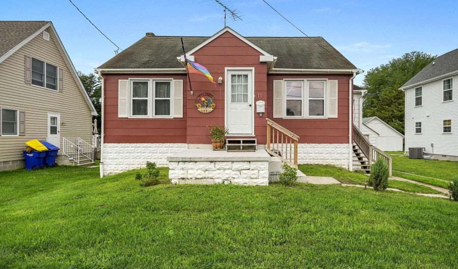 11 SIMPSON St, Harrington, DE 19952 - 3 Beds, 2 Bath