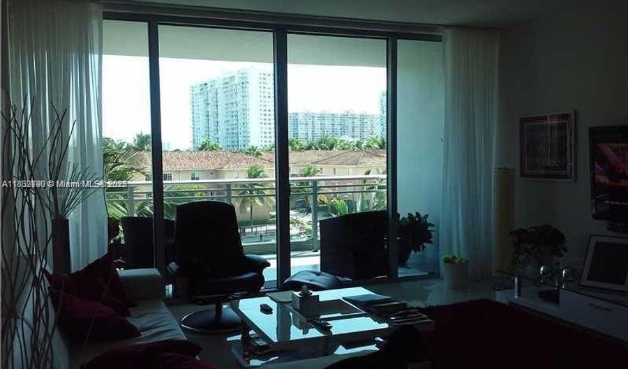 2950 NE 188th St 304, Aventura, FL 33180 - 2 Beds, 3 Bath