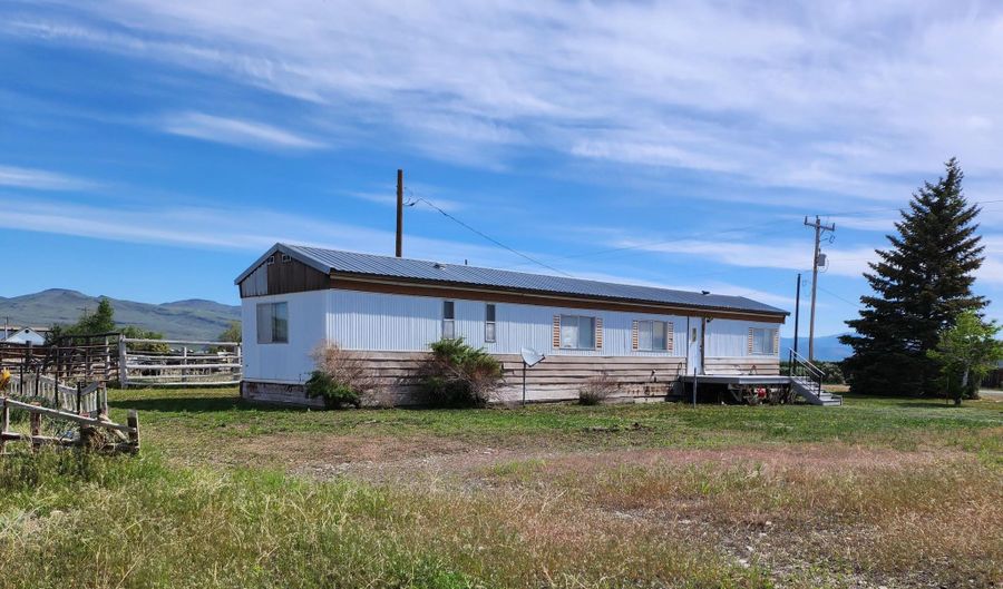 66 Lakeview Dr, Carey, ID 83320 - 2 Beds, 1 Bath