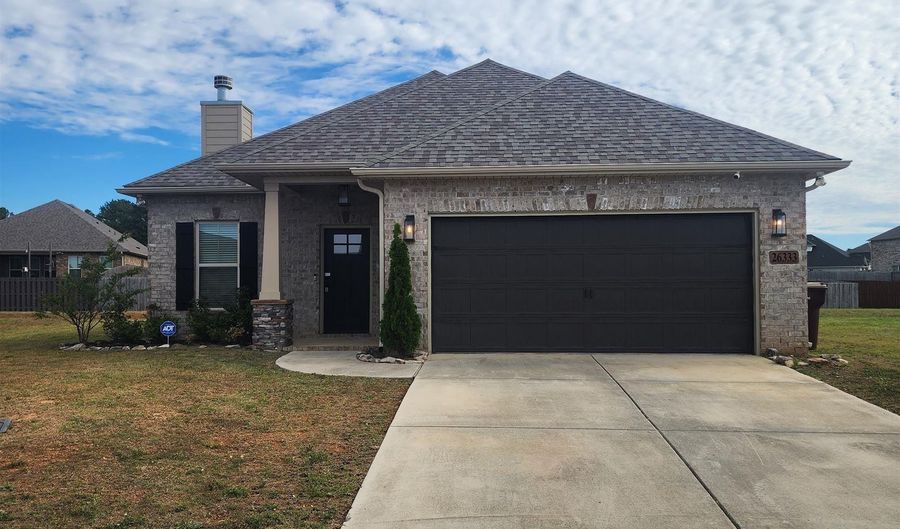 26333 Kennesaw Bluff Dr, Athens, AL 35613 - 3 Beds, 2 Bath