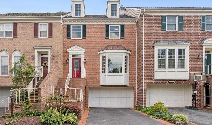 8942 BARROWGATE Ct, Potomac, MD 20854 - 3 Beds, 4 Bath
